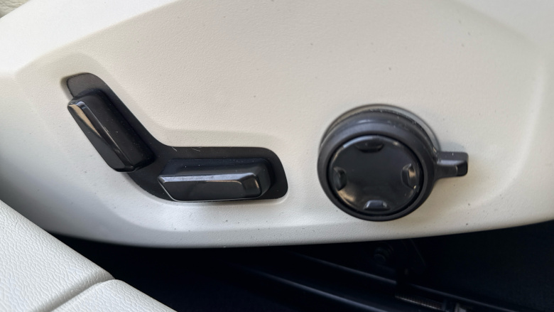 Volvo S60 2.0 B5P Inscription 4dr Auto Petrol Saloon